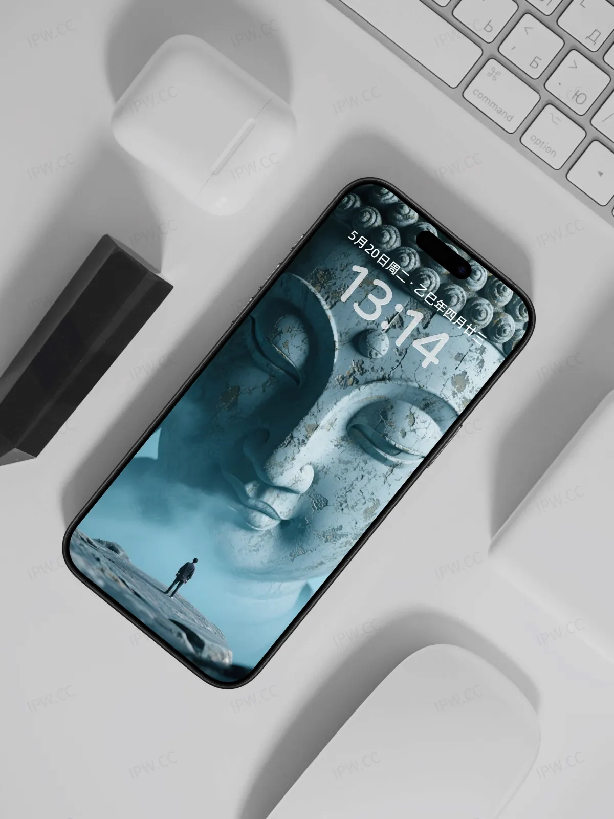 站在佛祖面前的男人手机高清静态壁纸#20250728172726 f113bce722203c9