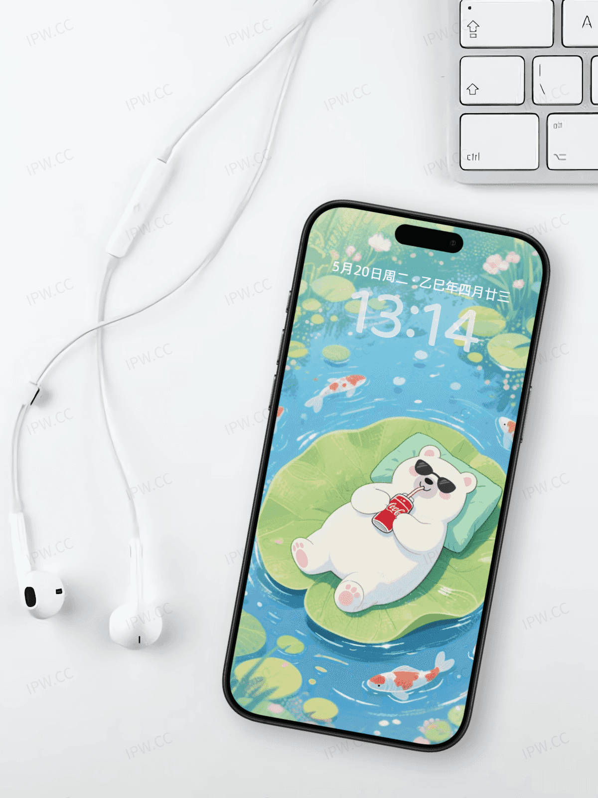 荷叶上熊手机高清静态壁纸#20250730145119 7b94eb9240c8f05